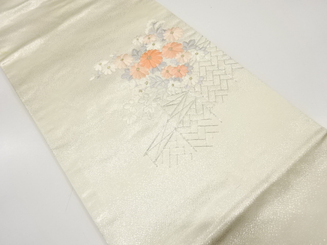 板垣に菊・秋草模様　刺繍　名古屋帯